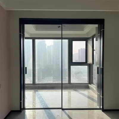 Slik installerer du en skyvedør i glass